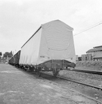 859421 Afbeelding van de huifwagen 20 84 910 0 000-5 (type Us-z) van de N.S. te Utrecht.